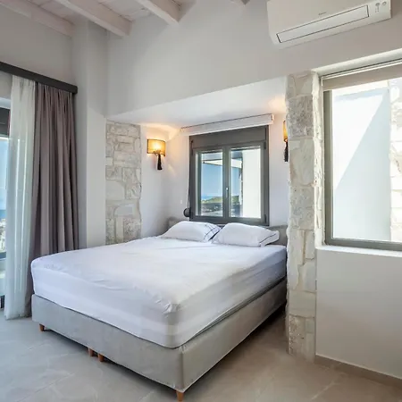Sunrise Villa *